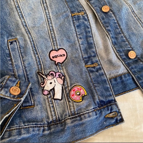 Forever 21 Jean Jacket with Embroidered Patches (Girls size XL - 13/14) - Picture 7 of 9